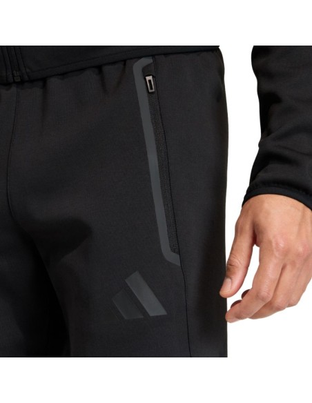 Men's adidas Tiro 26 Travel Sweat Pant black KF6072