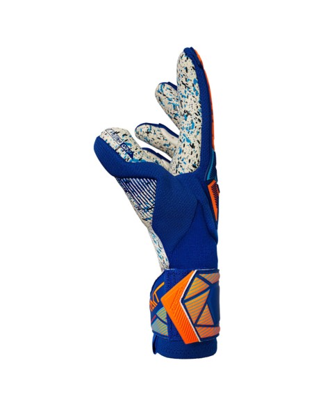 Reusch Attrakt Freegel Fusion Goaliator gloves 56 70 995 4129