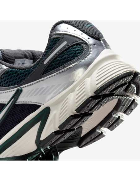 Nike Wmns V5 RNR 'Seaweed Metallic Silver' HQ7901300 MBS
