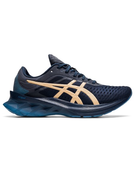 ASICS Novablast 1012A584401