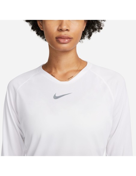Koszulka damska Nike DriFIT Park First Layer biala AV2610 100